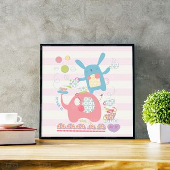 Tranh Canvas Đơn - Bé con khám phá